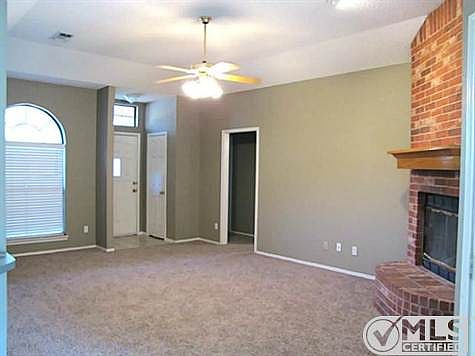 3rd image of 301 Bentley Dr
