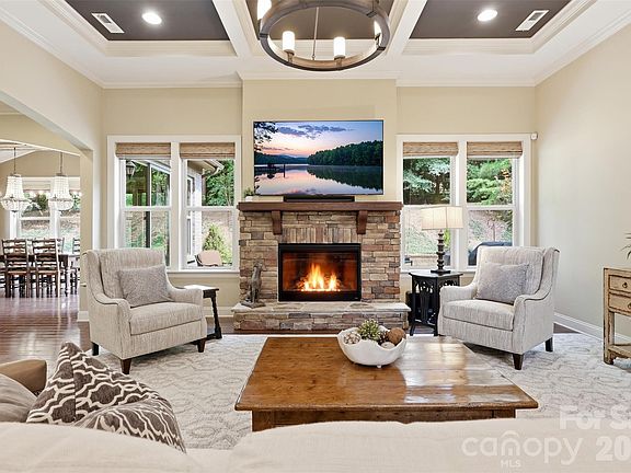 2nd image of 8094 Clems Branch Rd