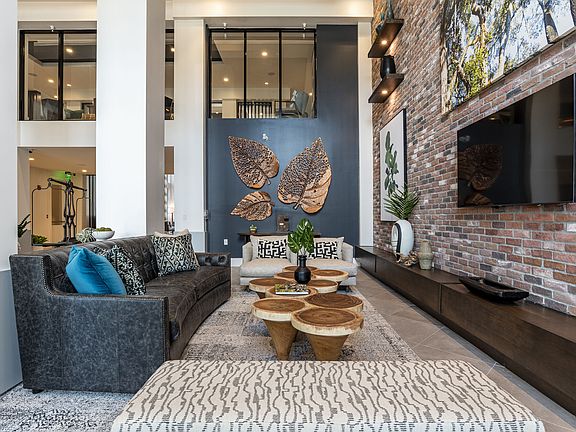 Alta Longwood apartments community photo