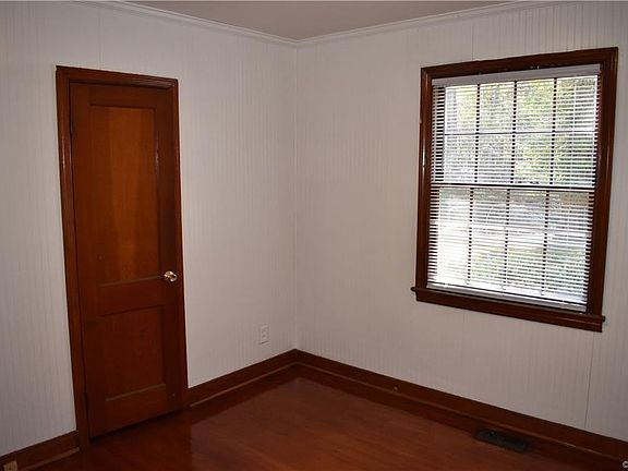4th image of 2128 S Whitehill Dr