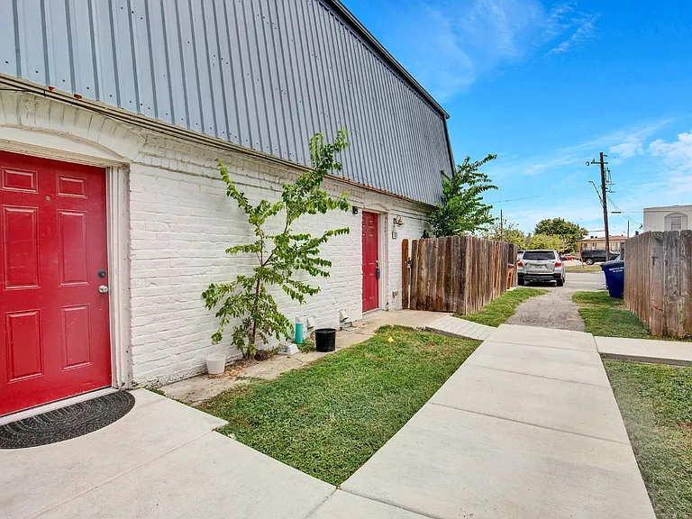 7204 Twin Crest Dr #101 — Photo 4