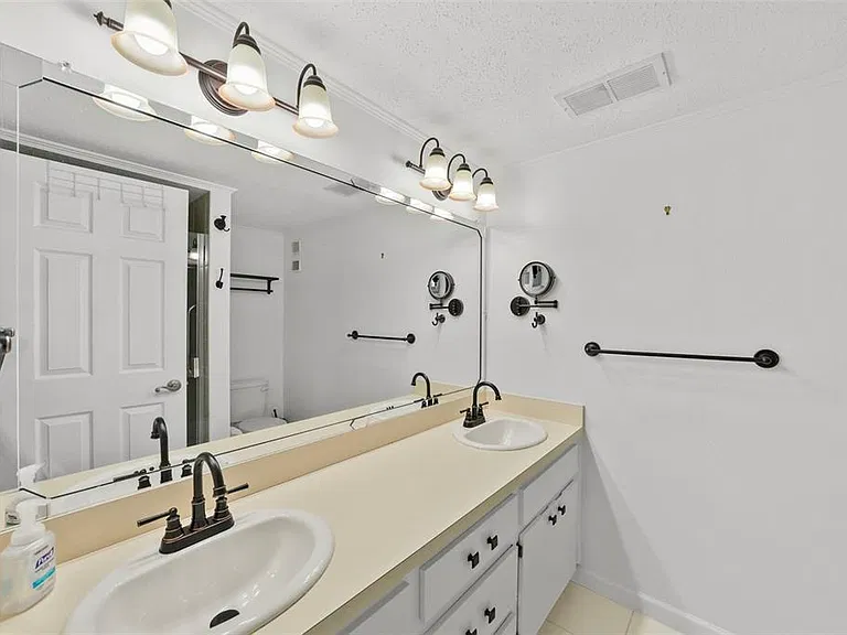 1200 Tarpon Woods Blvd #Q4 — Photo 18
