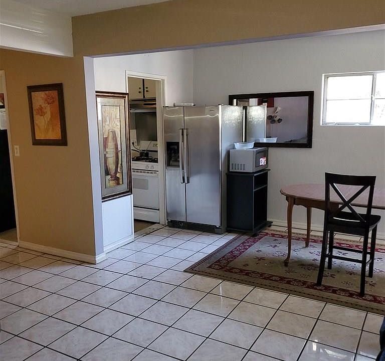 1st image of 4220 36th St