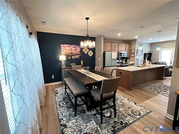 5th image of 223 Whiteside Rd