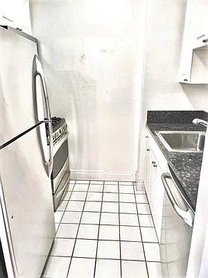 Rented by Compass | media 25