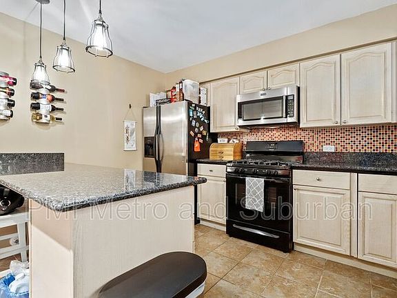 4th image of 4403 Ivy Dr