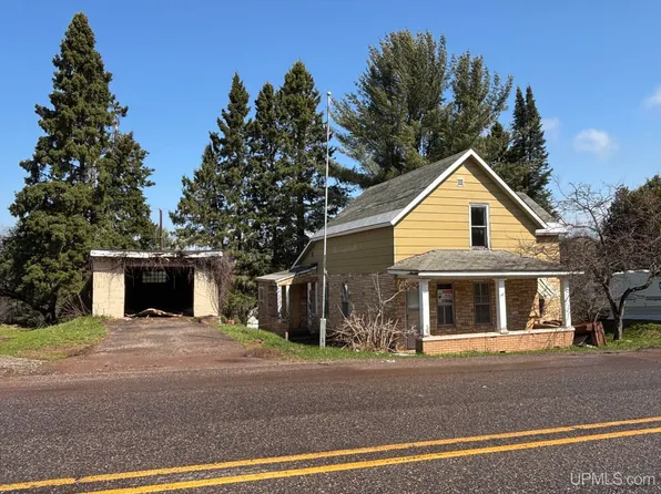 162 Saginaw St, Ishpeming, MI 49849