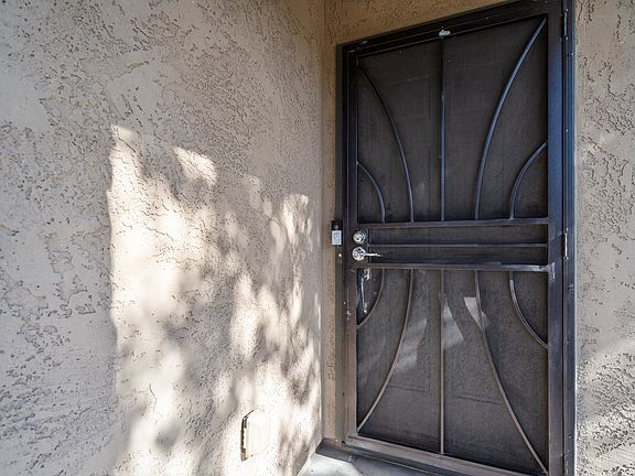 3rd image of 5416 W Hobby Horse Dr