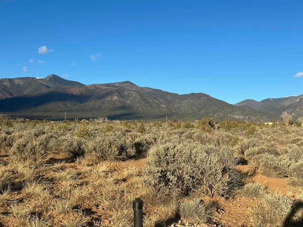 13 Cavalry Camp Rd, Arroyo Seco, NM 87514