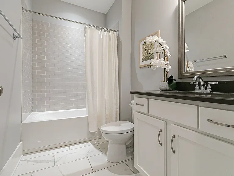 Bathroom (Second Floor)