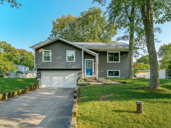 1237 S Van Bruggen St, Plainwell, MI 49080