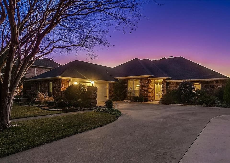 1st image of 813 Muirfield Dr
