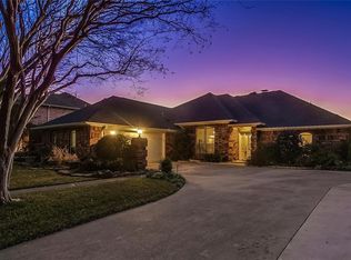 813 Muirfield Dr, Mansfield, TX 76063