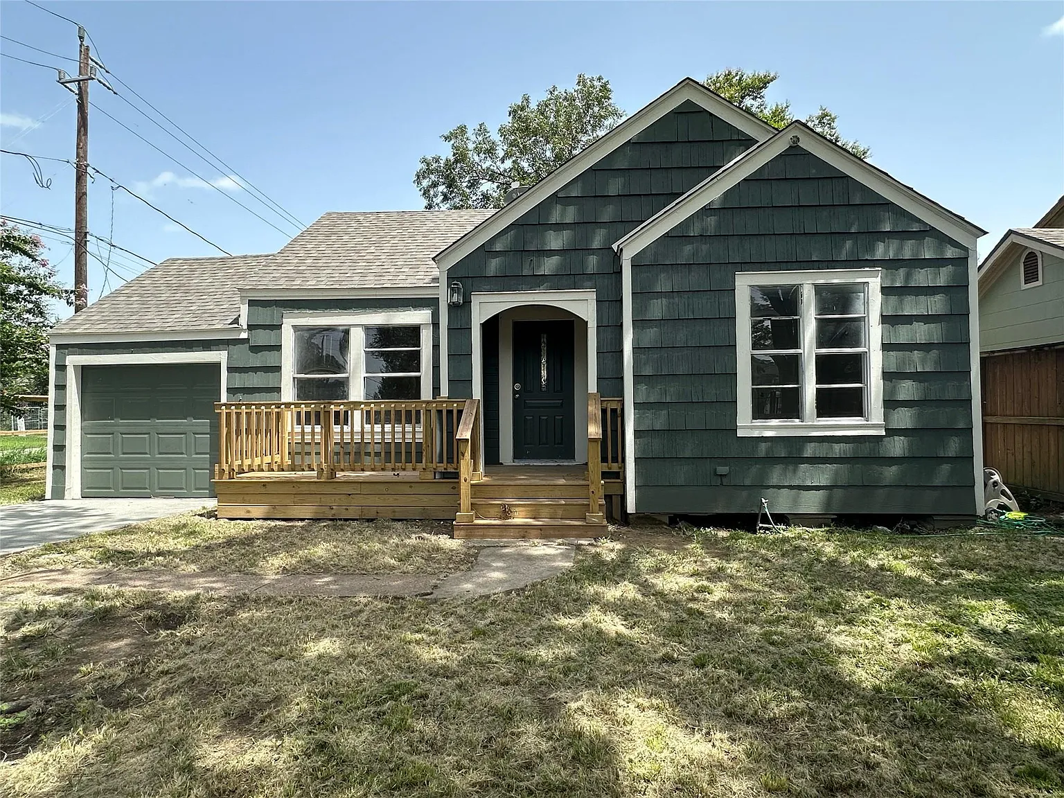 2 bed, 1.0 bath, 810 sqft, $2,200 — Photo 2
