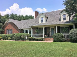 1002 Bells Cove Rd, Pelham, TN 37366