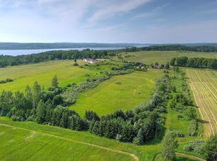 7494 E Lakeview Hills Rd, Traverse City, MI 49684