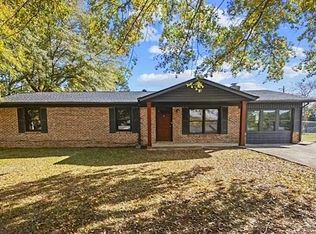 5 Knob Dr, Carrollton, GA 30116