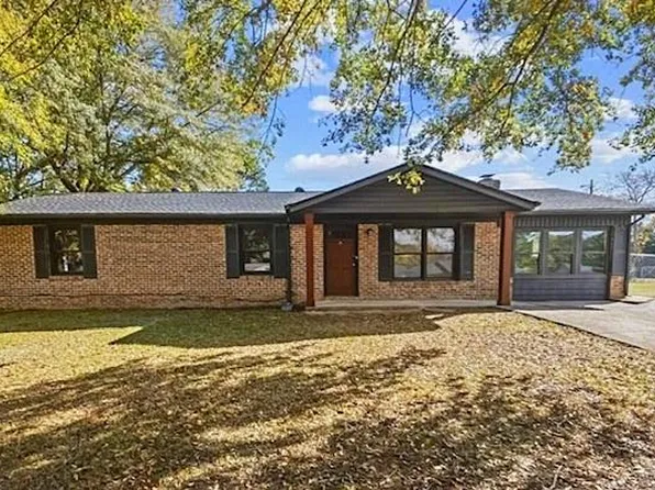 5 Knob Dr, Carrollton, GA 30116