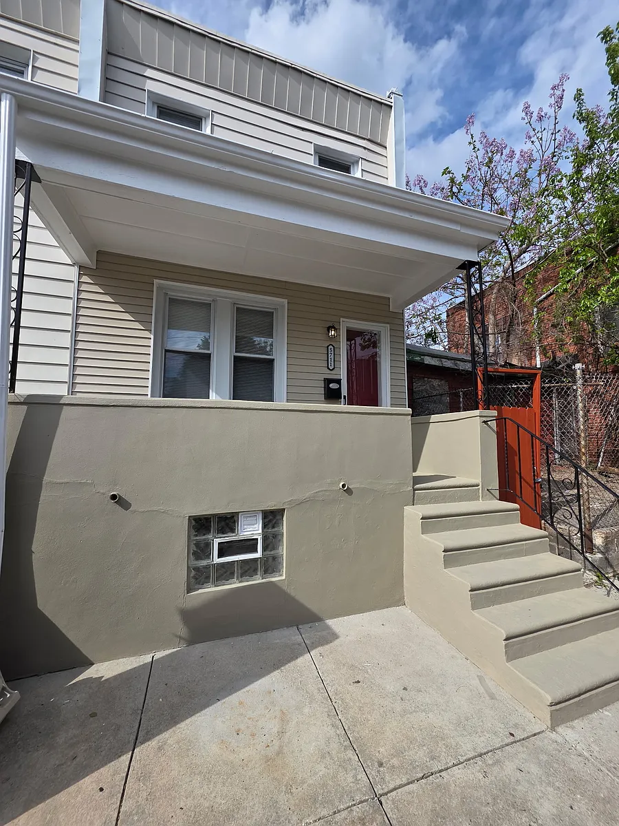 Building Photo - 5711 Ludlow St