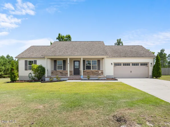 216 Lockwood Court, Hubert, NC 28539