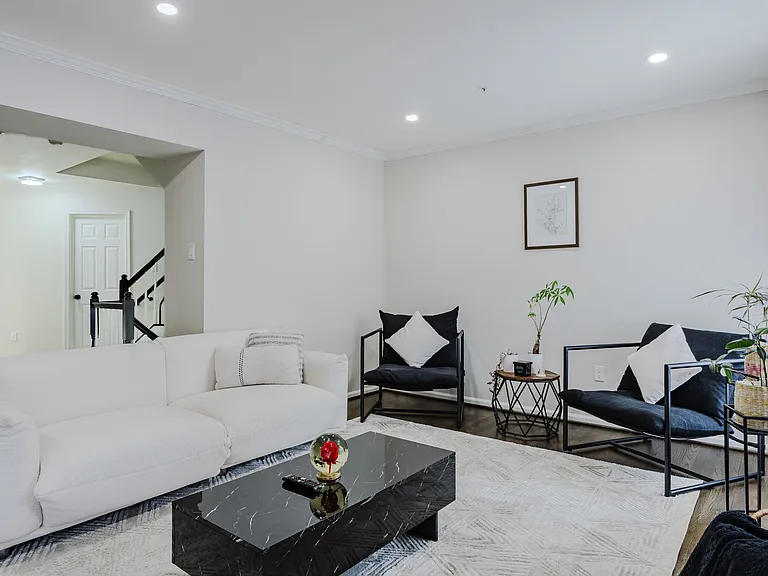 8608 Lark Pl — Photo 34