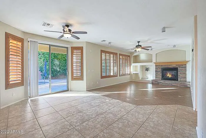 7863 W Melinda Ln — Photo 10