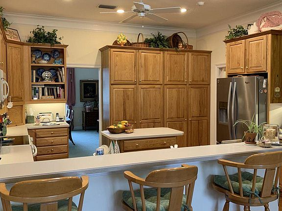 4th image of 522 Sugar Grove Pl