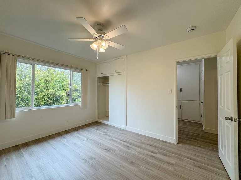 2032 S Shenandoah St #4 — Photo 15