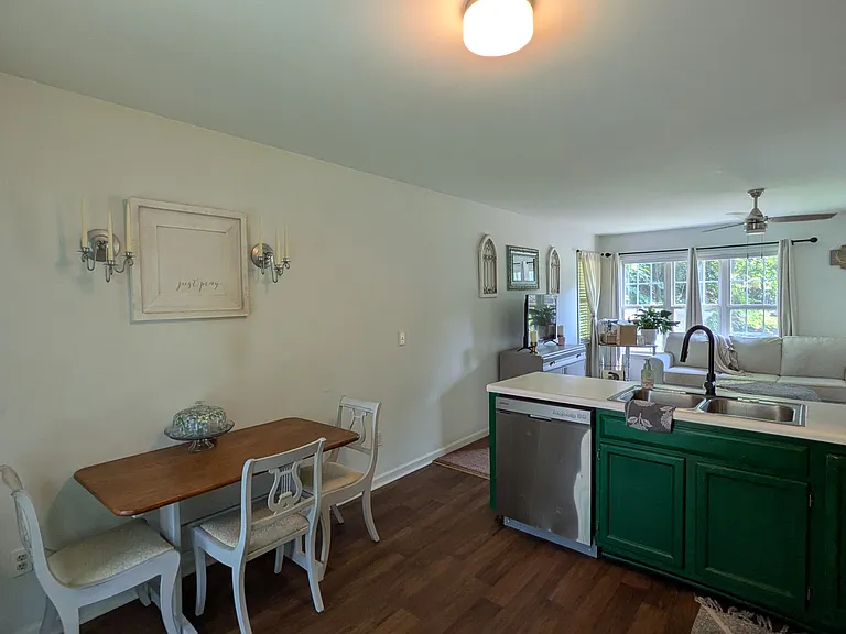 109 Dunn Ave — Photo 11