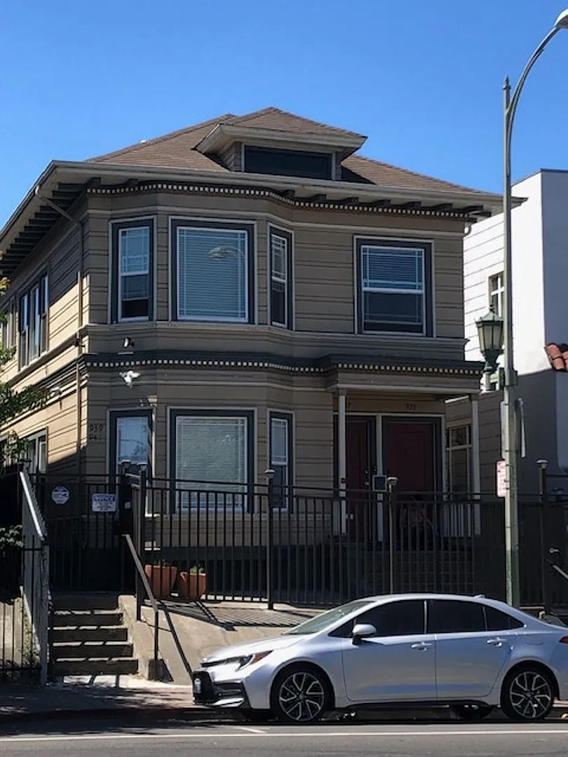 937 International Blvd — Photo 2