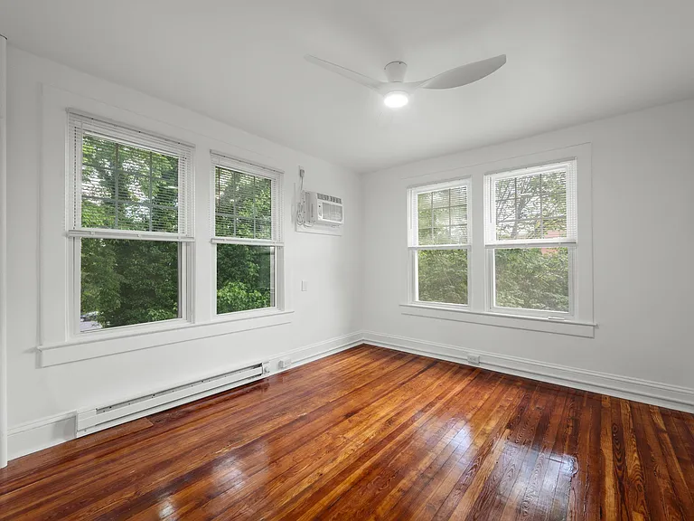 422 W Clifford St #4 — Photo 8