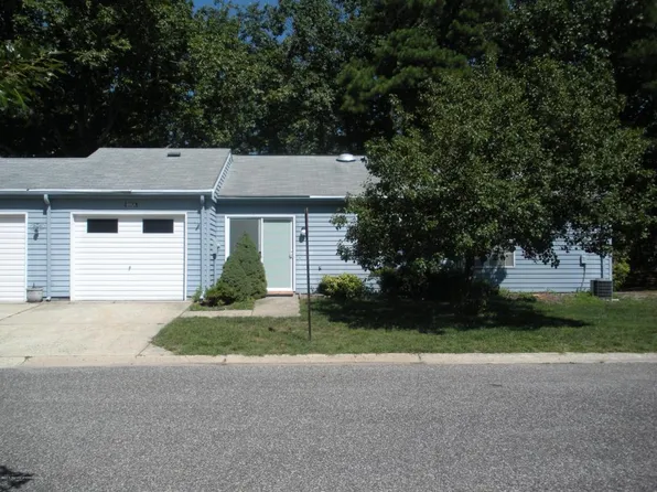 616A Bosworth Ct, Manchester, NJ 08759