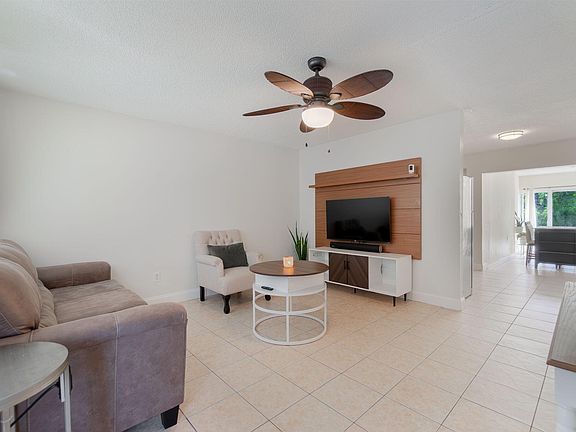 5th image of 799 Ilene Road E