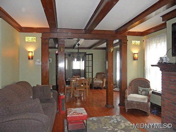 5th image of 639 Parkway E