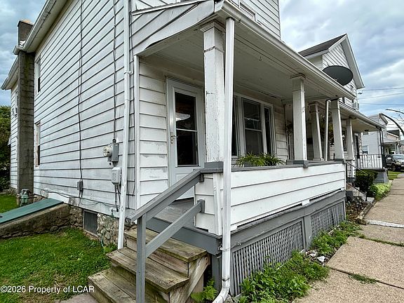 3rd image of 105-109 Trethaway St