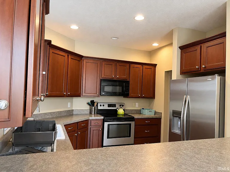 4504 W Michael Ln — Photo 8