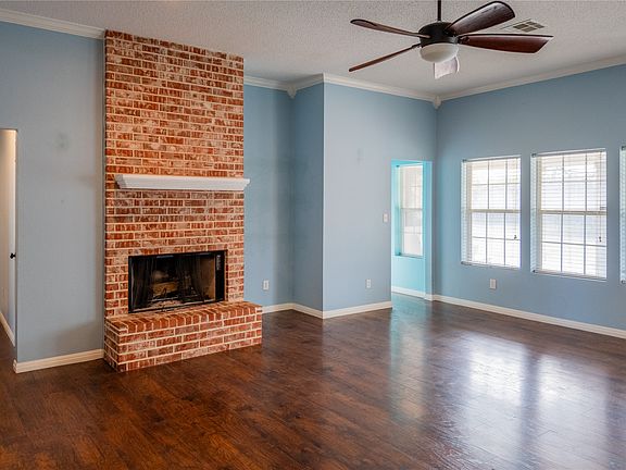 3rd image of 124 Topaz Cir