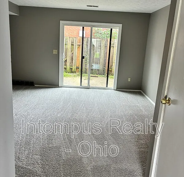 21 King Arthur Ct — Photo 8