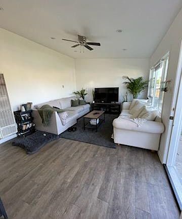 2nd image of 928 12th St #928