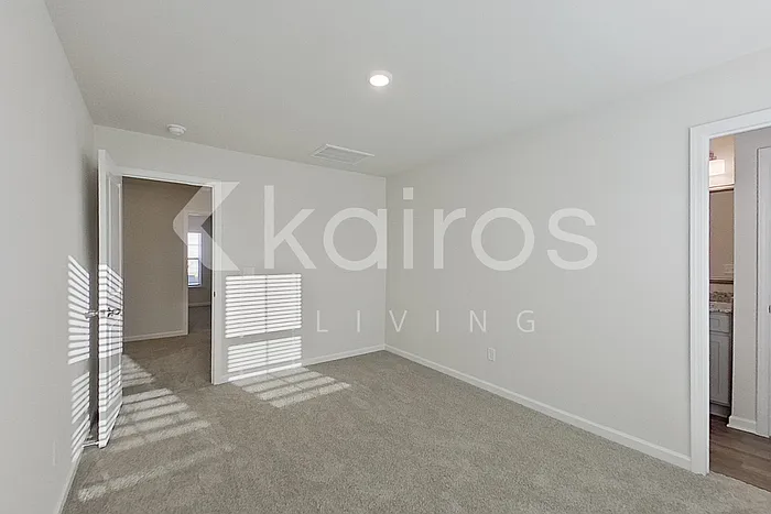 2191 Banyan Cir — Photo 15