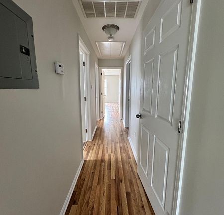 5th image of 117 Elizabeth Ave