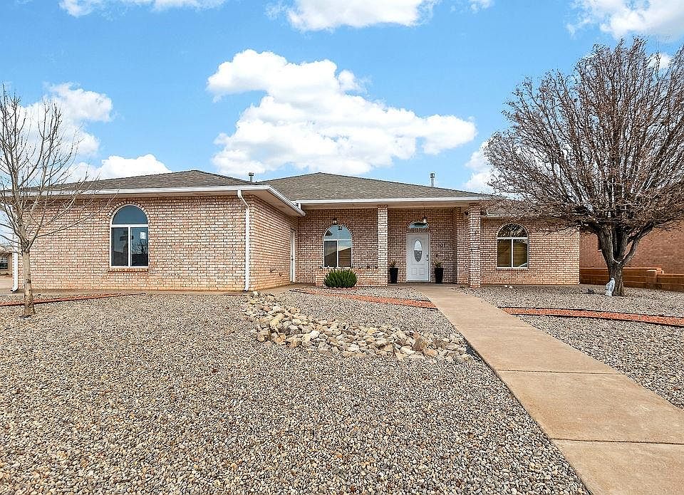 1st image of 301 Brentwood Dr
