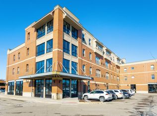 134 N Leroy St #306, Fenton, MI 48430