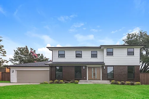 2418 Grandview Dr Photo 1