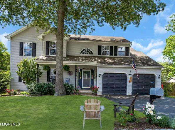 7 Carolyn Court, Lanoka Harbor, NJ 08734