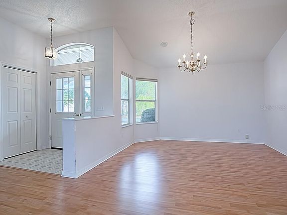 5th image of 1116 Monterey Ln