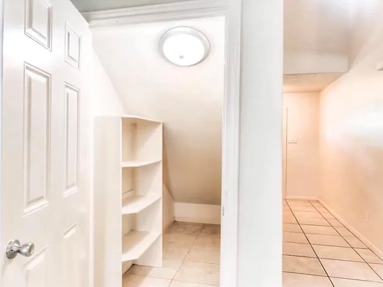 614 Foster St — Photo 9