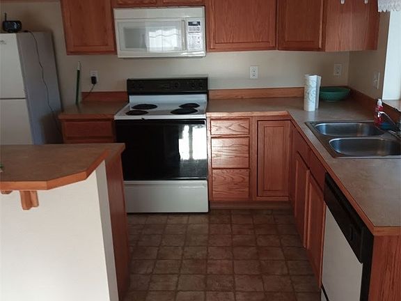 3rd image of 255 Octopus Ave NE