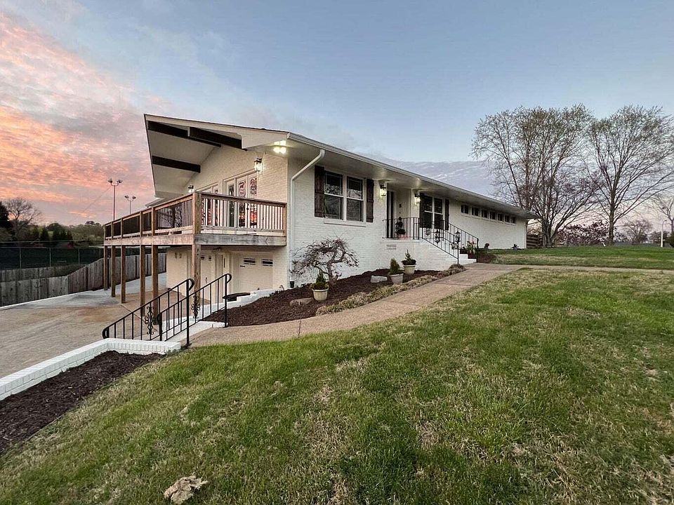 1st image of 1803 Glen Oaks Ter
