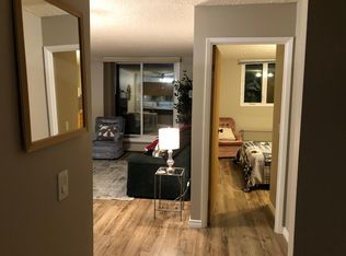 738 3rd Ave SW #404, Calgary, AB T2P 0G7
